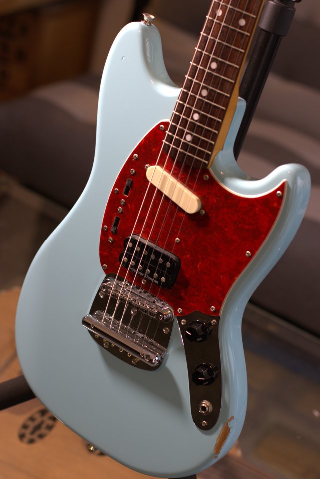 Fender Mustang Kurt Cobain MiJ del 2012