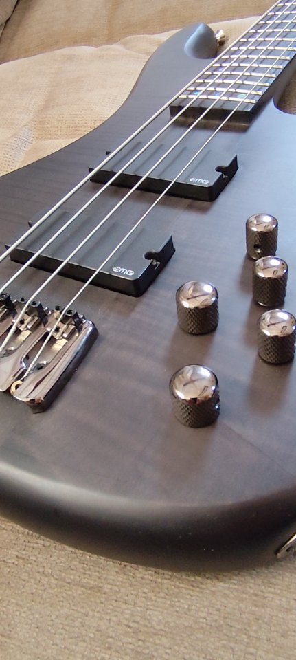 Schecter Stiletto Studio 4 de segunda mano · Foto 2 de 7 · Madrid · 750 €