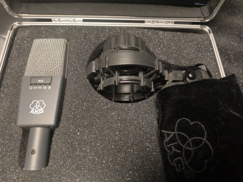 AKG C414 XLS de segunda mano · Foto 1 de 6 · Valencia · 700 €