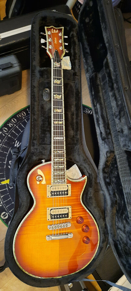 LTD EC-1000 FM ASB deluxe con SD pro slash alnico II