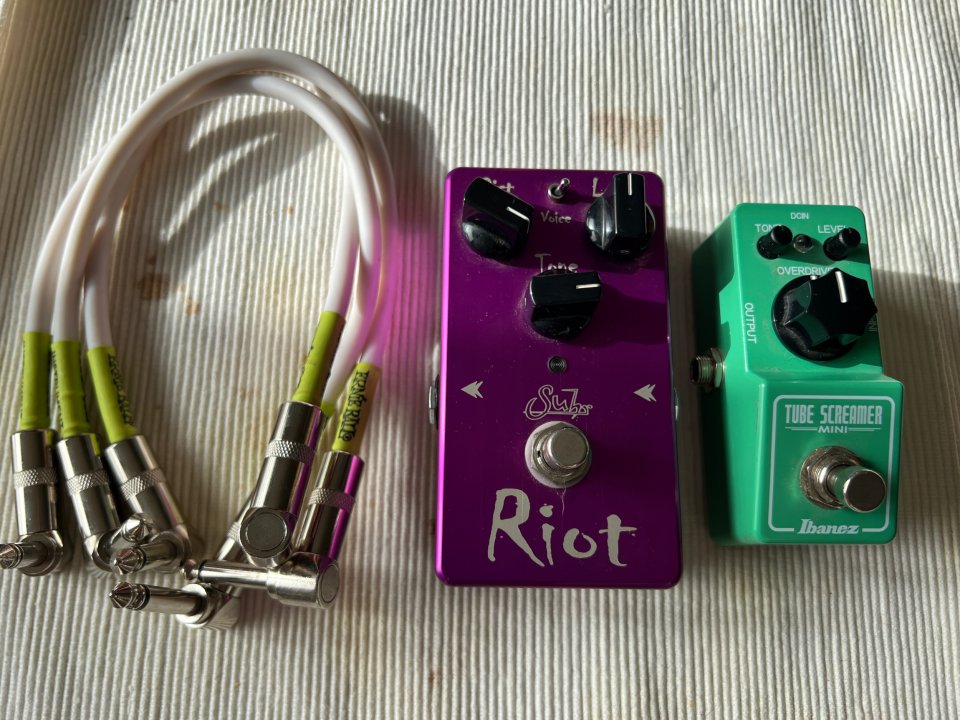 Suhr Riot + Tubescreamer Mini (OFERTA)