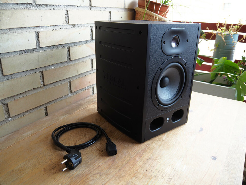 Focal Alpha 50 (reservado) de segunda mano · Foto 2 de 4 · Granada · 155 €