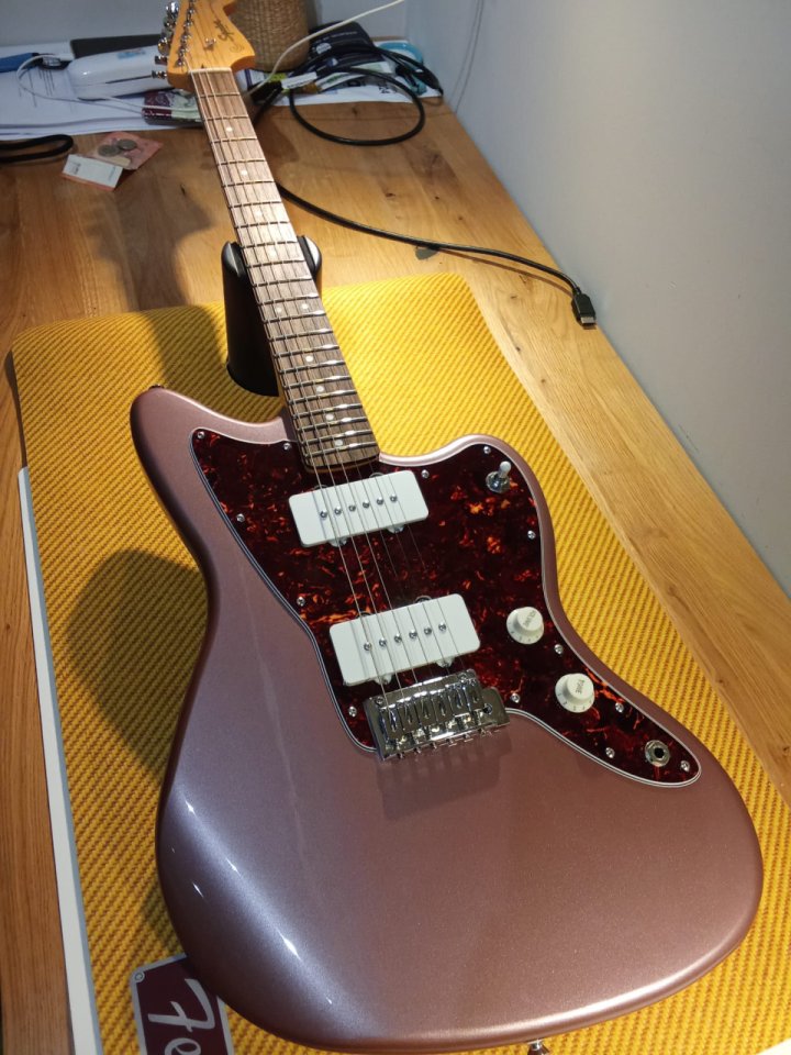 Squier Jazzmaster (Burgundy Mist)