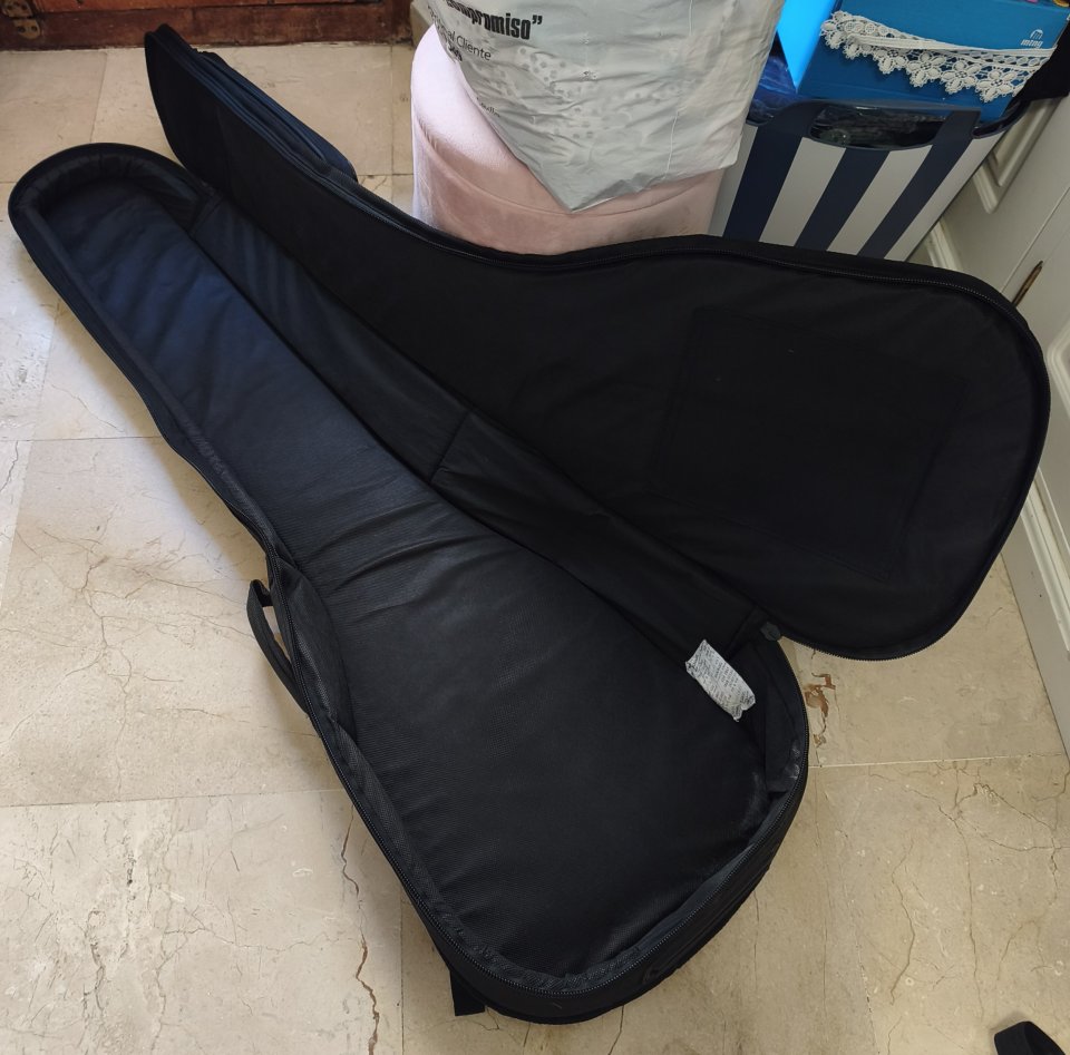 Bajo Squier Jaguar Bass Vint. Modif. SS Candy Apple Red de segunda mano · Foto 8 de 10 · Sevilla · 325 €