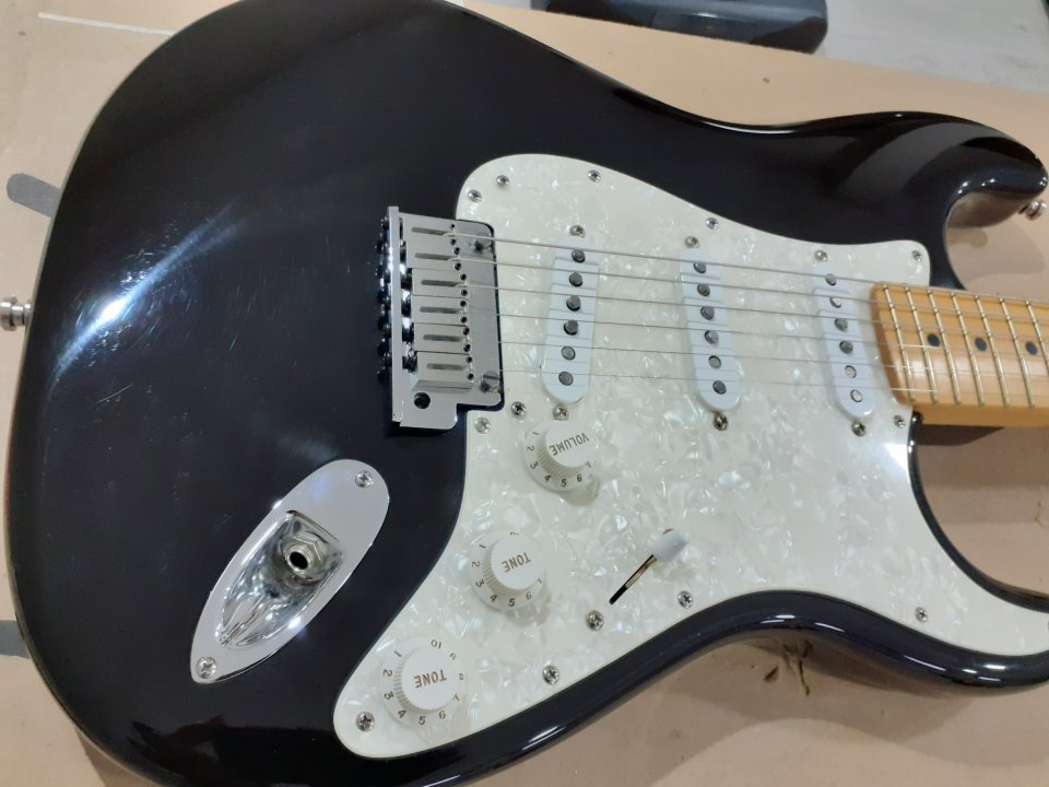 Fender Stratocaster de segunda mano · Foto 2 de 3 · Pontevedra · 1199 €