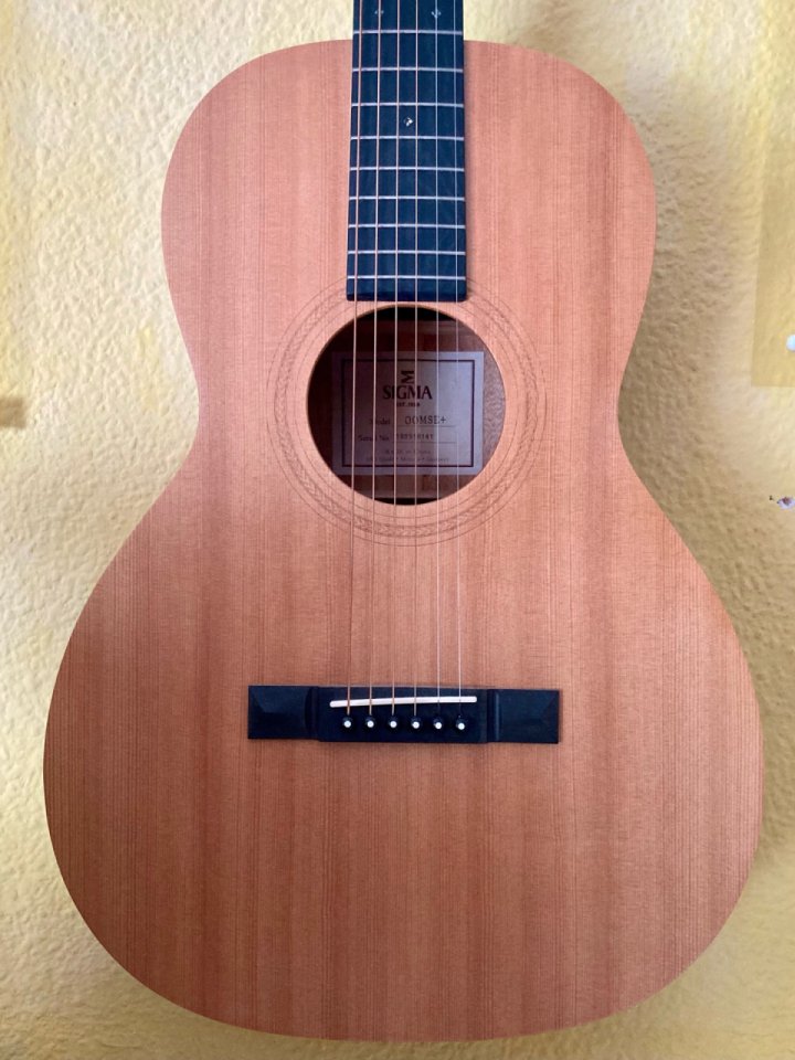 ACUSTICA SIGMA 00MSE+ de segunda mano · Foto 3 de 6 · Sevilla · 275 €