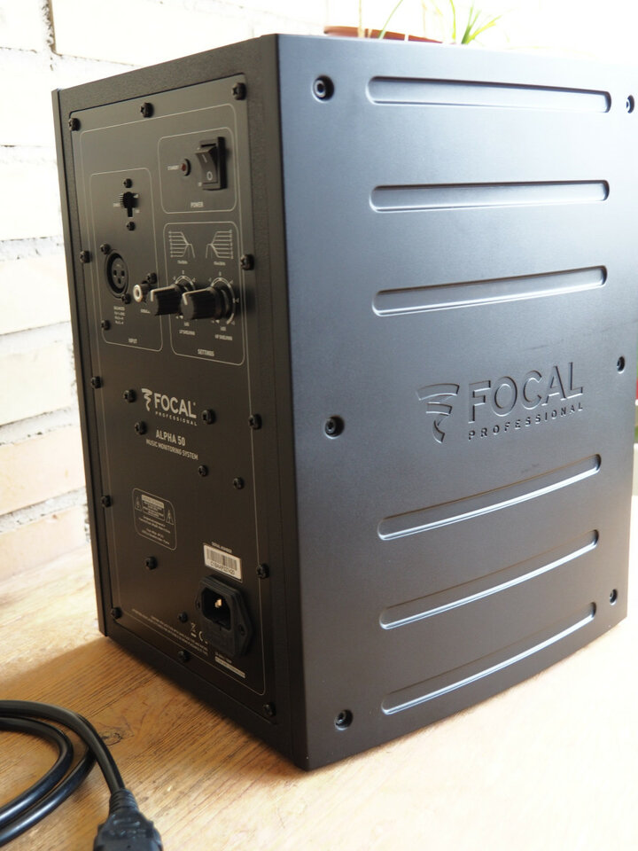 Focal Alpha 50 (reservado) de segunda mano · Foto 3 de 4 · Granada · 155 €