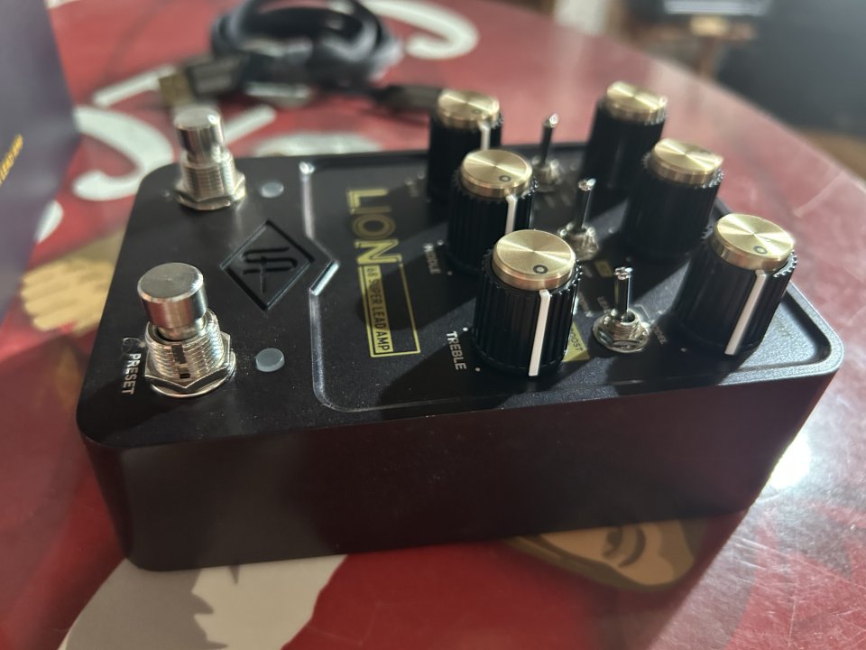 Universal Audio Lion 68 de segunda mano · Foto 5 de 8 · Huelva · 220 €