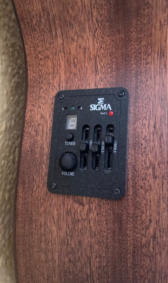 ACUSTICA SIGMA 00MSE+ de segunda mano · Foto 4 de 6 · Sevilla · 275 €