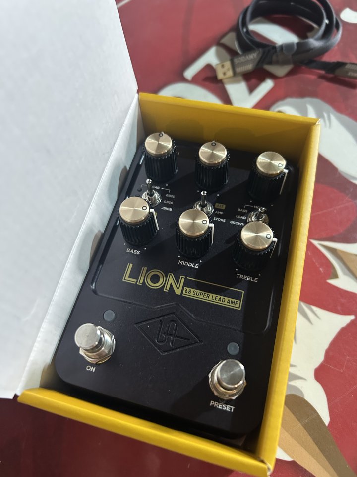 Universal Audio Lion 68 de segunda mano · Foto 7 de 8 · Huelva · 220 €