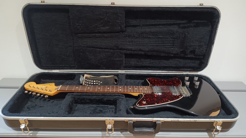 Fender Toronado Deluxe 1998 MIM Primera Edición de segunda mano · Foto 2 de 6 · Zaragoza · 2250 €