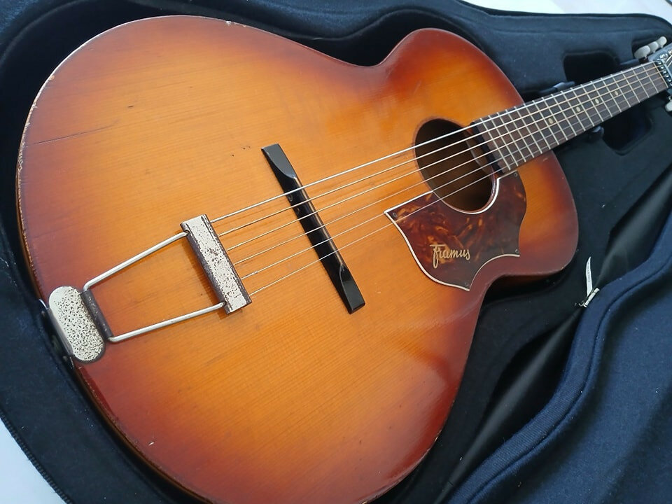 Guitarra acustica vintage Framus parlor de los 60, va genial!!