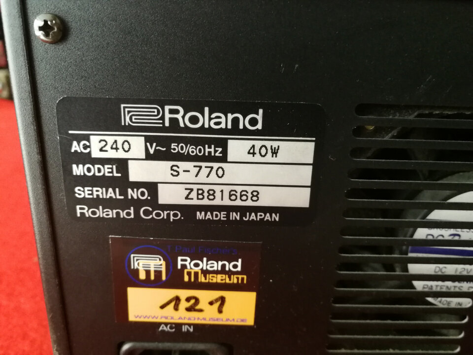 Roland S-770 Digital Sampler de segunda mano · Foto 5 de 7 · Girona · 800 €