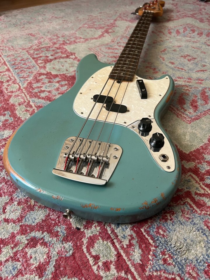 Fender Mustang JMJ Justin Meldal Johnsen Road Worn Bass