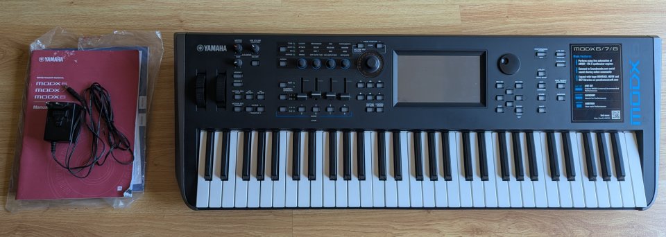Yamaha MODX6 en excelente estado. de segunda mano · Foto 1 de 5 · A Coruña · 730 €