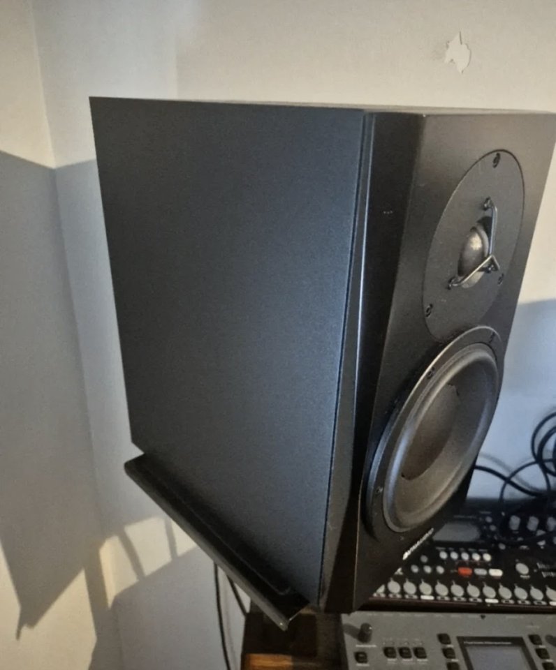 Dynaudio LYD 7 de segunda mano · Foto 3 de 4 · Sevilla · 635 €