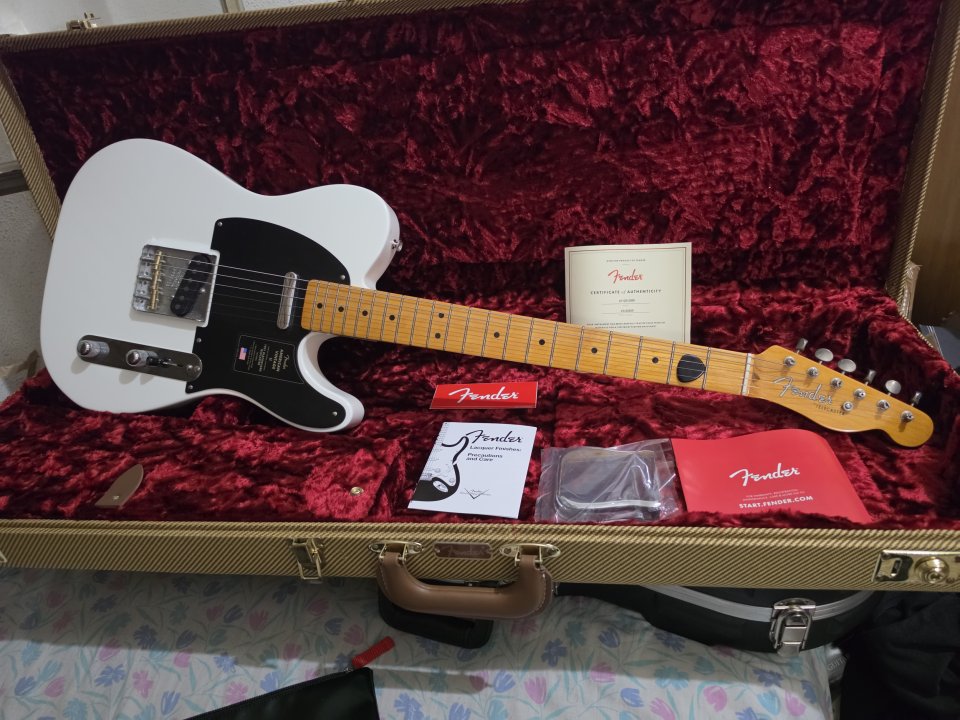 Fender Telecaster American Vintage II 1951 PROTO WHITE de segunda mano · Foto 1 de 6 · Valencia · 1800 €