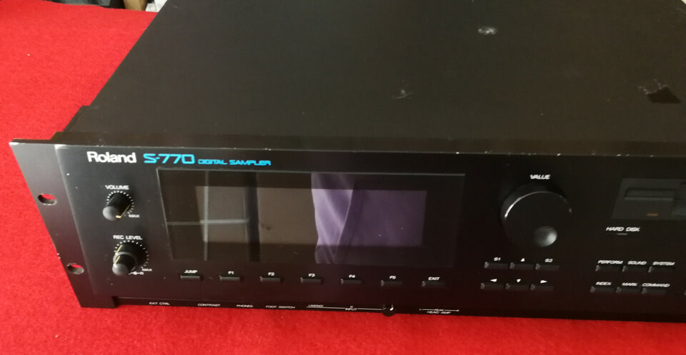 Roland S-770 Digital Sampler de segunda mano · Foto 6 de 7 · Girona · 800 €