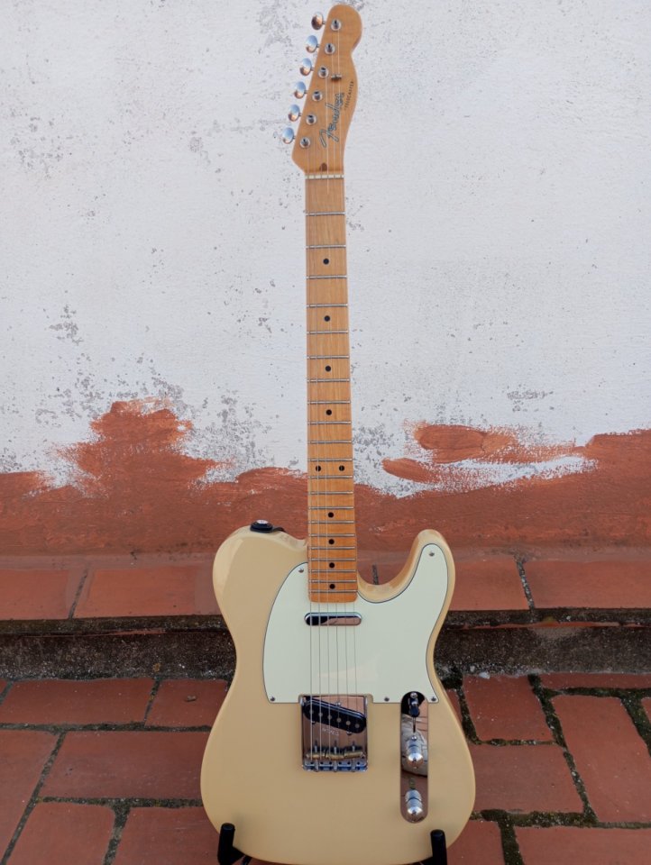 Fender baja telecaster