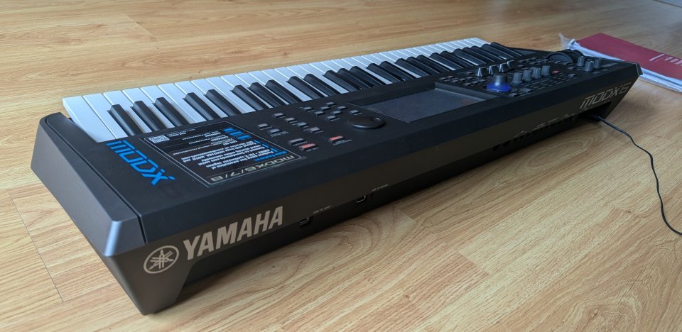 Yamaha MODX6 en excelente estado. de segunda mano · Foto 4 de 5 · A Coruña · 730 €