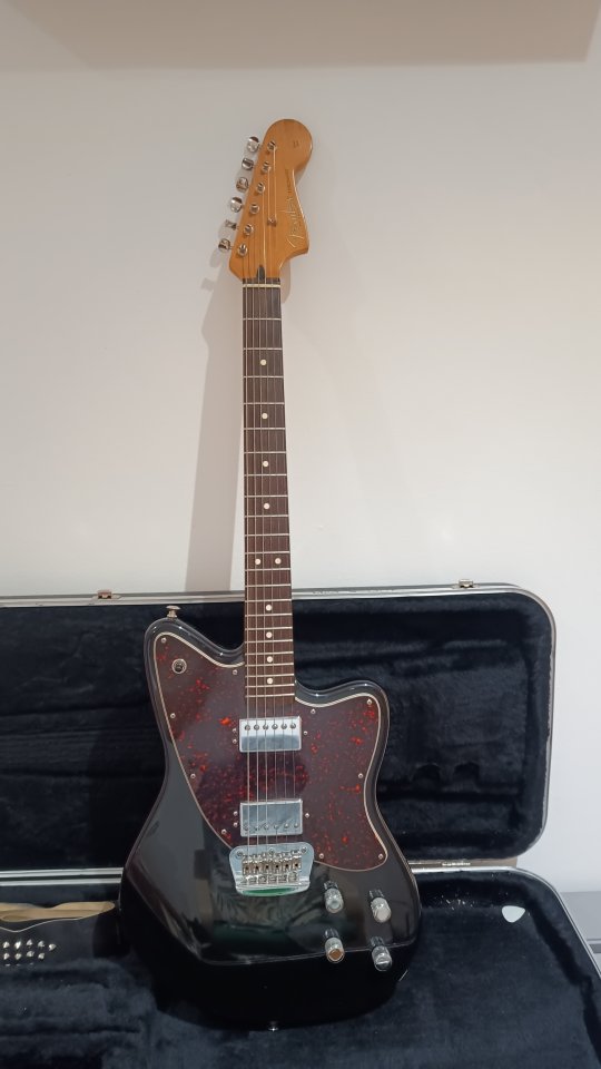 Fender Toronado Deluxe 1998 MIM Primera Edición de segunda mano · Foto 1 de 6 · Zaragoza · 2250 €