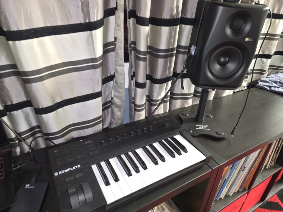 EN VENTA HOMESTUDIO de segunda mano · Foto 3 de 4 · Madrid · 1200 €