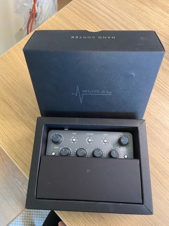 Neural Nano cortex de segunda mano · Foto 1 de 7 · Madrid · 375 €