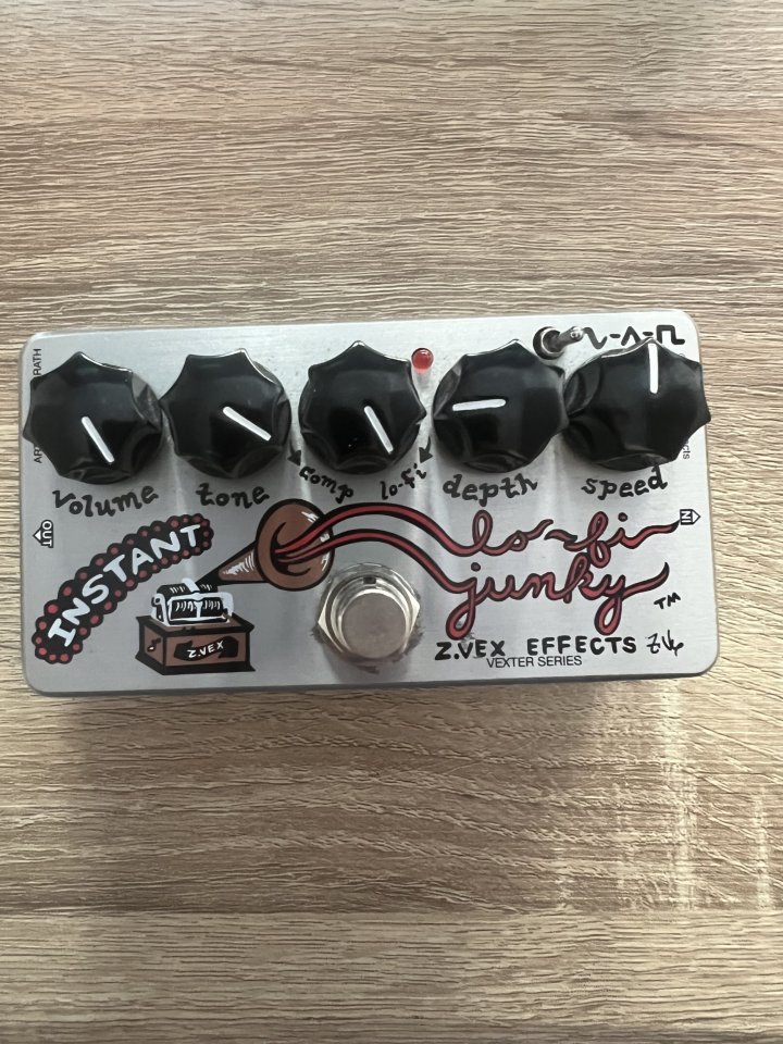 ZVex Lo Fi Junky de segunda mano · Foto 1 de 3 · Madrid · 190 €