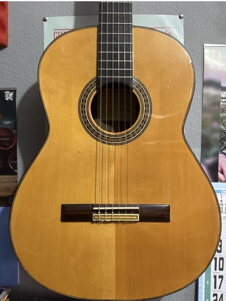 Guitarra Clásica Geronimo Mateos,Modelo “Aranjuez” de segunda mano · Foto 1 de 3 · Sevilla · 850 €
