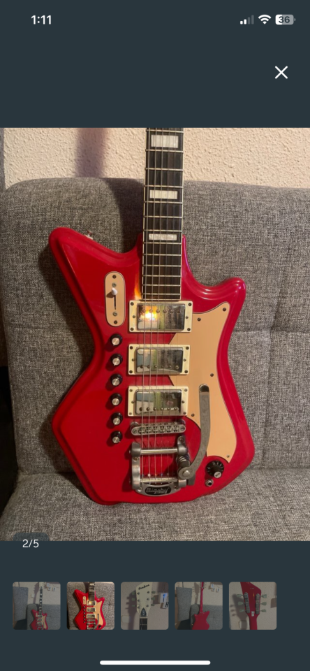 Guitarra Airline by Eastwood Roja de segunda mano · Foto 2 de 5 · Madrid · 750 €