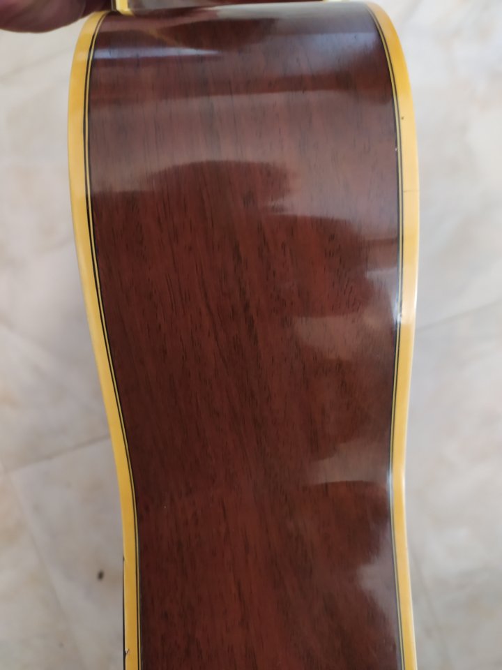 Guitarra acústica Yamaha Japan