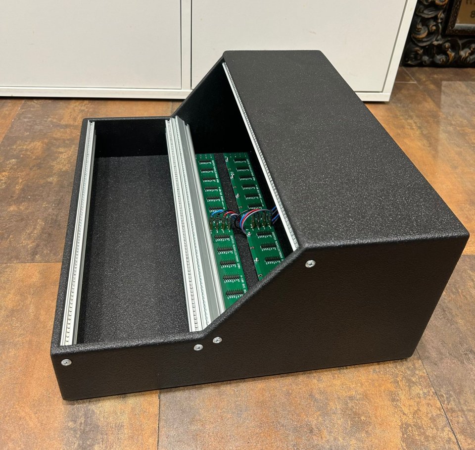 A-100LCBv Vintage Edition