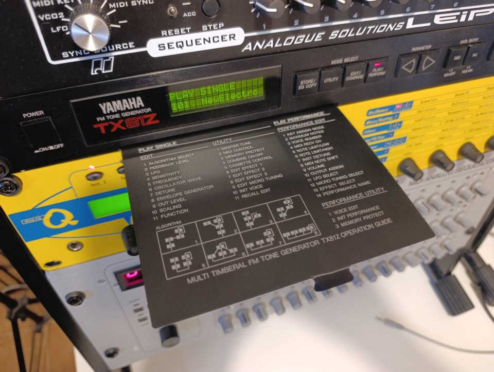 Yamaha tx81z de segunda mano · Foto 7 de 10 · Valencia · 260 €