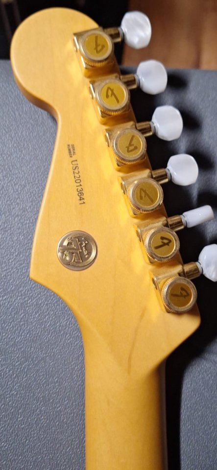 Guitarra Fender Estratocaster AM 75 Anniversary