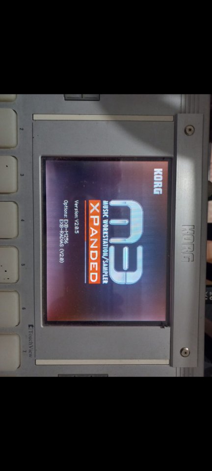 KORG M3 con expansiones Radias y tarjeta memoria de segunda mano · Madrid · 1200 €