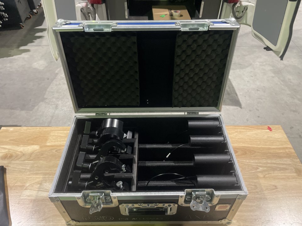 Case x4 Nexo PS8 VNT-SSBRK8 Horizontal frame rigging