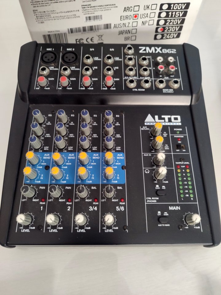 Mezclador ALTO ZMX862 (6 canales) de segunda mano · Foto 1 de 4 · Cádiz · 55 €