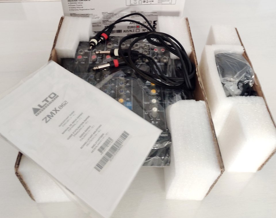 Mezclador ALTO ZMX862 (6 canales) de segunda mano · Foto 3 de 4 · Cádiz · 55 €