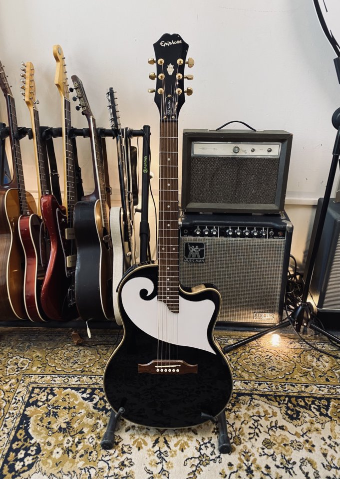 Epiphone SST Studio Chet Atkins de segunda mano · Foto 2 de 5 · Madrid · 700 €