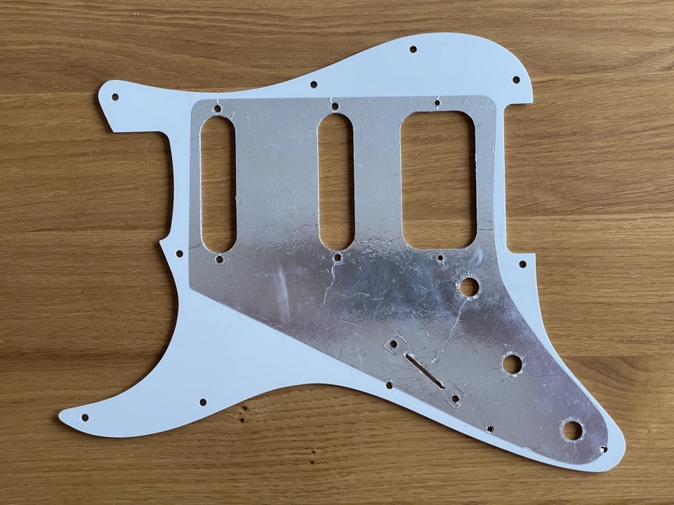 Golpeador HSS para stratocaster
