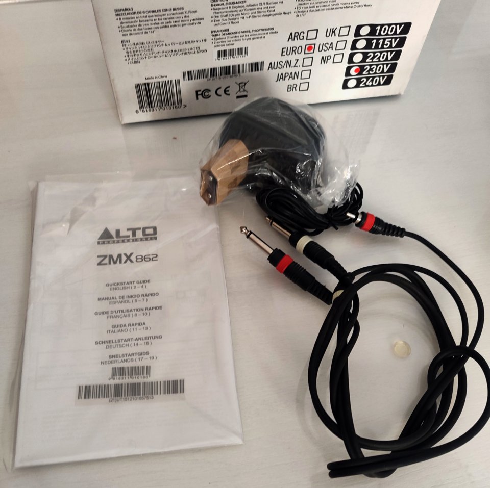 Mezclador ALTO ZMX862 (6 canales) de segunda mano · Foto 4 de 4 · Cádiz · 55 €