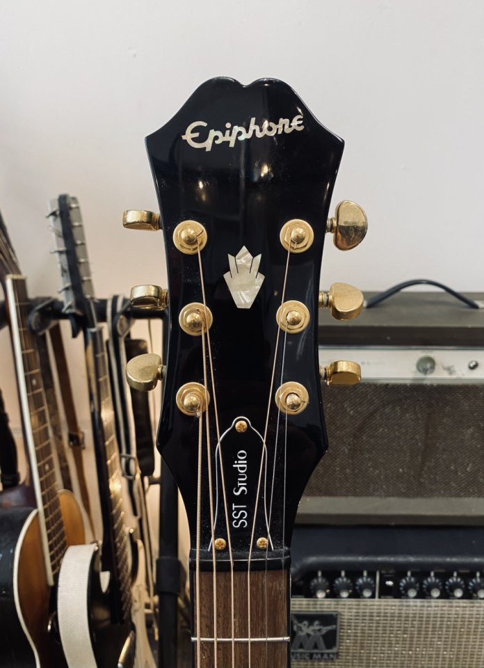 Epiphone SST Studio Chet Atkins de segunda mano · Foto 3 de 5 · Madrid · 700 €