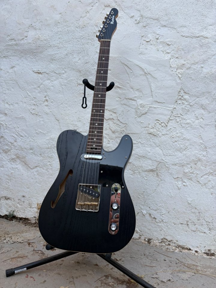 Guitarra eléctrica tipo Telecaster de segunda mano · Foto 1 de 2 · Illes Balears · 1500 €