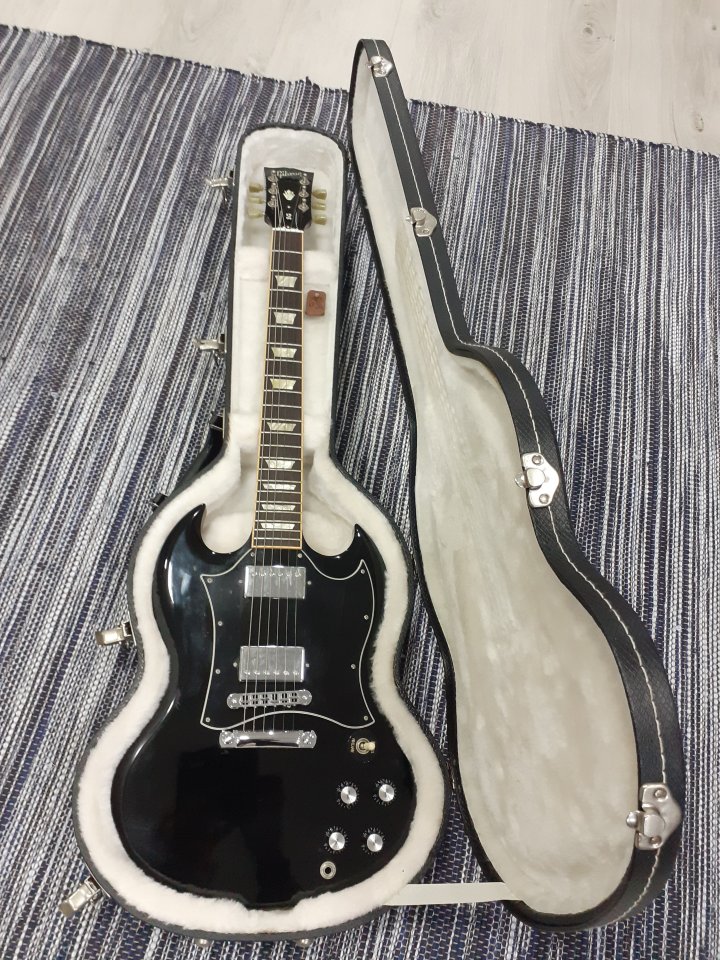 Gibson SG Standard Ebony (RESERVADA)