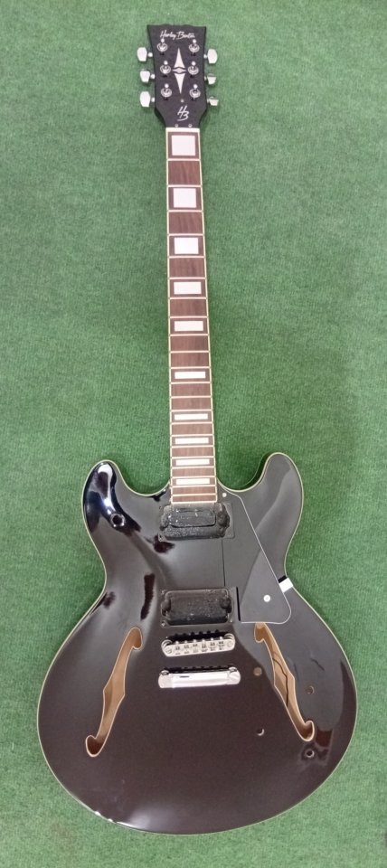 Harley Benton HB 35 (Black-Negra). de segunda mano · Foto 1 de 6 · Córdoba · 140 €