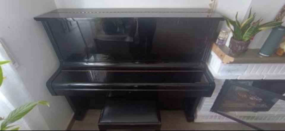 Piano Acústico Kawai