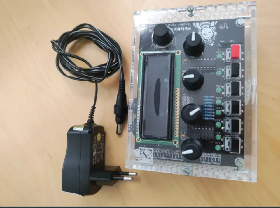 mutable instruments shruthi de segunda mano · Foto 2 de 2 · A Coruña · 145 €