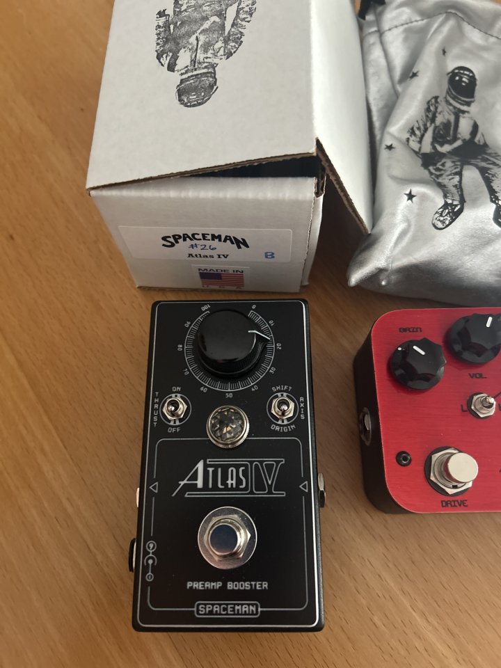 Preamp booster Atlas IV - spaceman