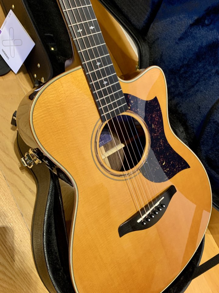 Guitarra Acústica YAMAHA AC5R ARE Vintage Natural