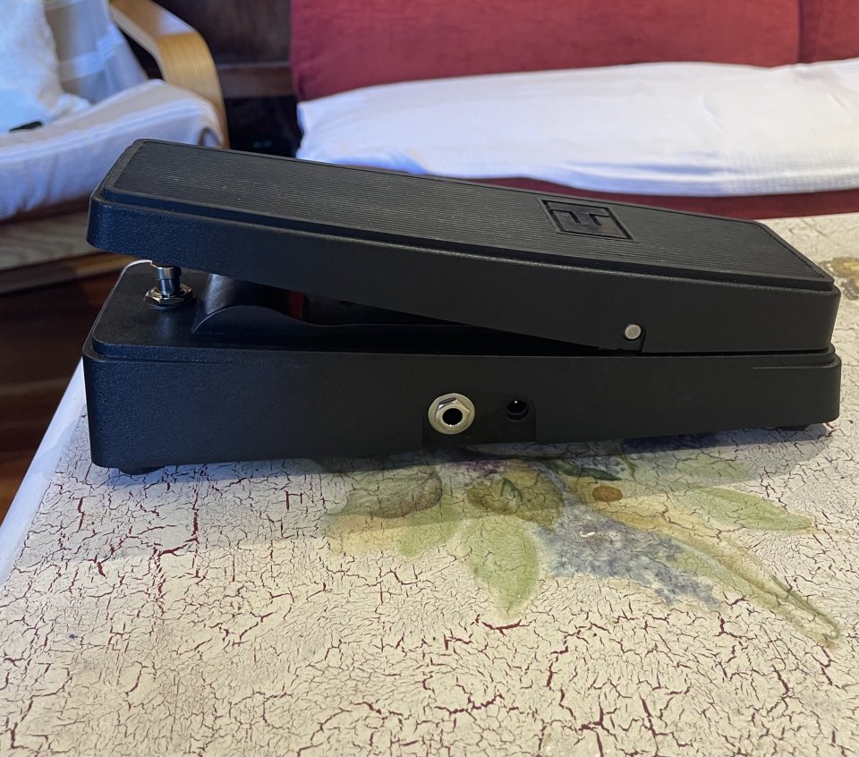 ElectroHarmonix wailer wah